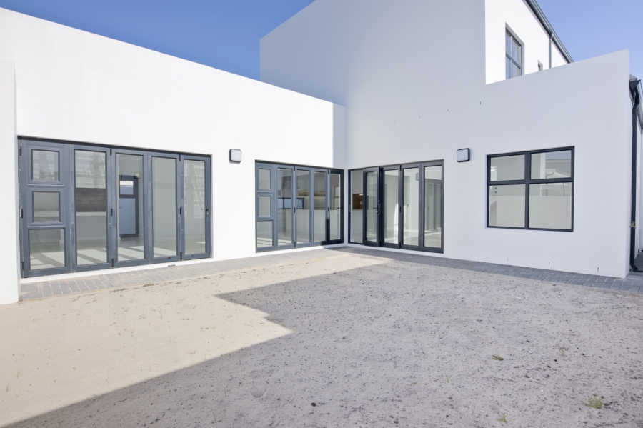 5 Bedroom Property for Sale in Sandown Western Cape